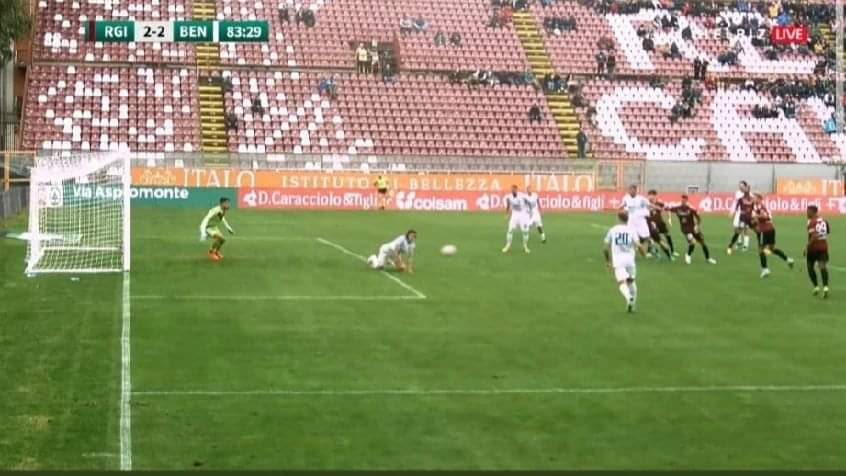 ARBITRO, GUARDIALINEE E ADDETTI AL VAR DI REGGINA-BENEVENTO COMPLICI DI GRAVI&nbsp;IRREGOLARITÀ