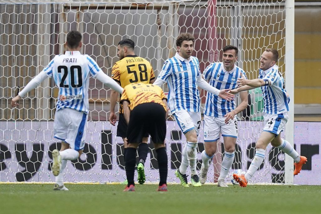 Tensioni a Benevento: preso a pugni un&nbsp;calciatore