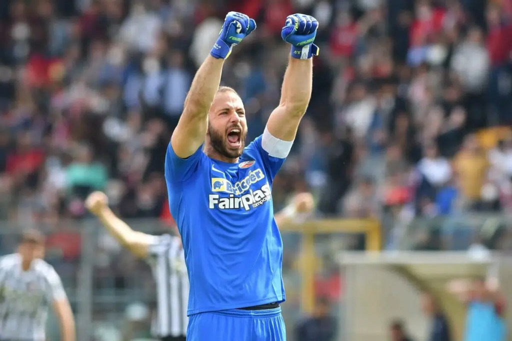 Nicola Leali saluta&nbsp;Ascoli