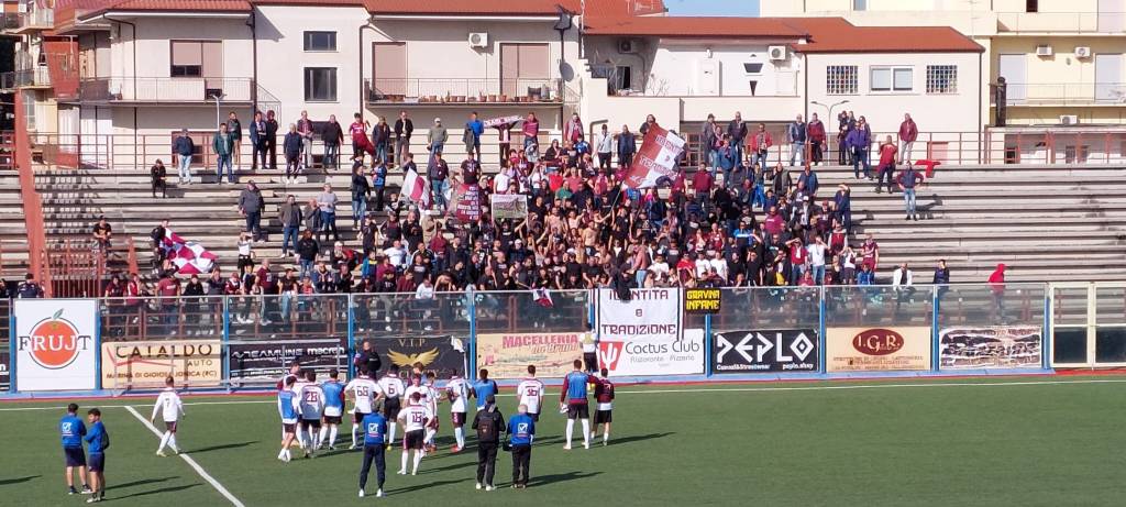 TROPPA REGGINA PER QUESTO&nbsp;LOCRI