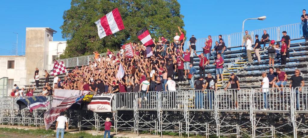 REGGINA, A SIRACUSA UNA SCONFITTA CHE BRUCIA IN TUTTI I&nbsp;SENSI