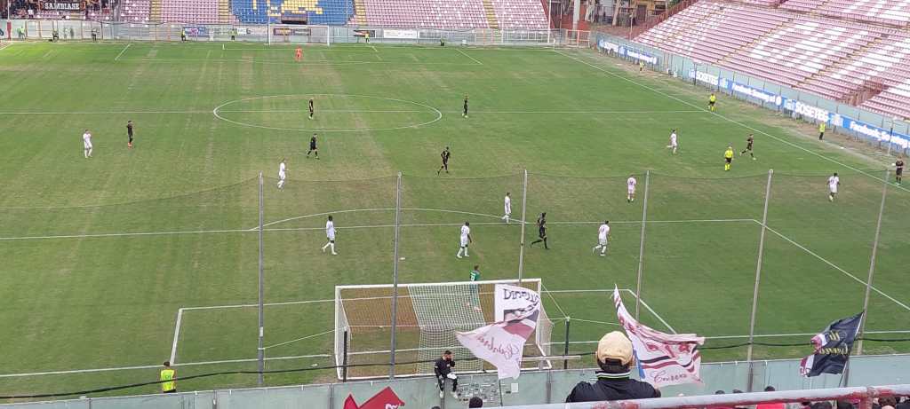LA REGGINA NON VA OLTRE IL PAREGGIO COL&nbsp;SAMBIASE