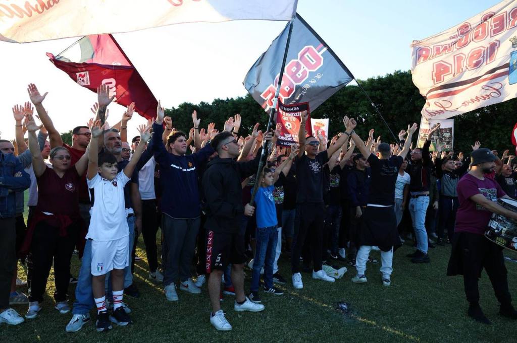 Curva Sud Reggio Calabria: “La partita contro il Messina è vita, domani bisogna&nbsp;vincere”