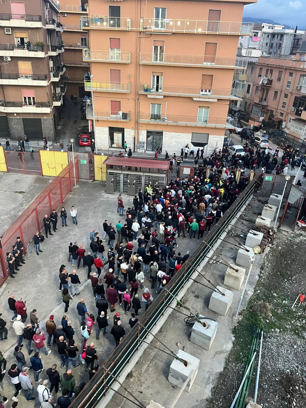 Reggina, la voce del popolo amaranto: tra rabbia, delusione e un’amara&nbsp;consapevolezza