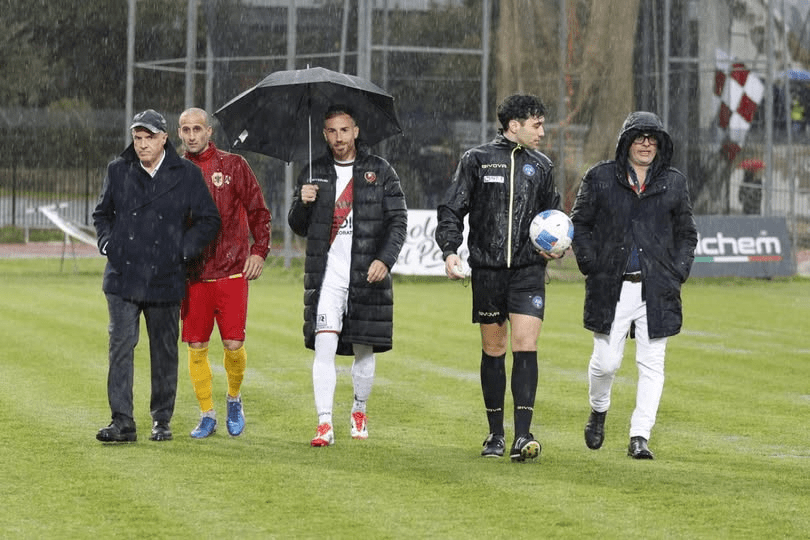 Nubifragio a Barcellona Pozzo di Gotto: gara rinviata tra tensioni e fango. Il Palermo asfalta il Paternò e la Nissa vince a Messina