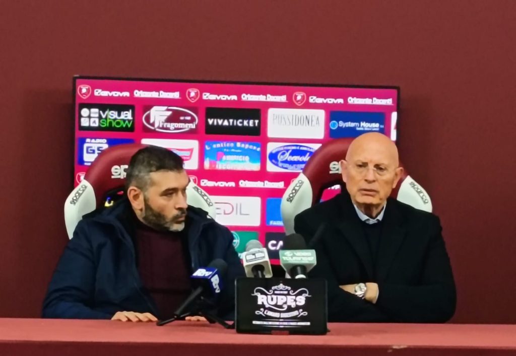 Reggina, comunicato prevedibile: ma la realtà è che non cambia nulla