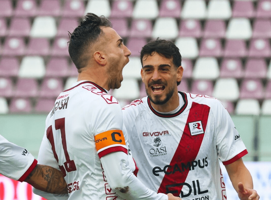 Reggina: sfida d’orgoglio a Gela. Emergenza infortuni per Misiti