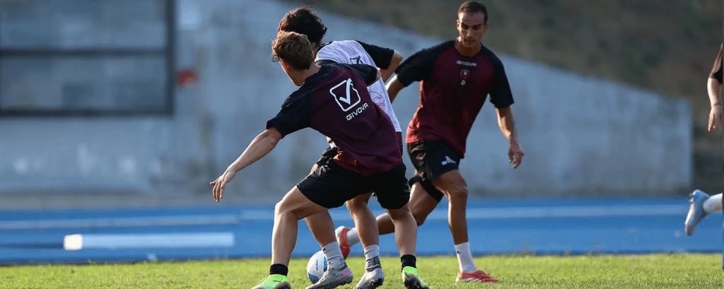 Reggina, adesso si pensi all’attacco per correre verso l’obiettivo